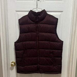 Old Navy Men's Puffer Vest - Dark Burgundy